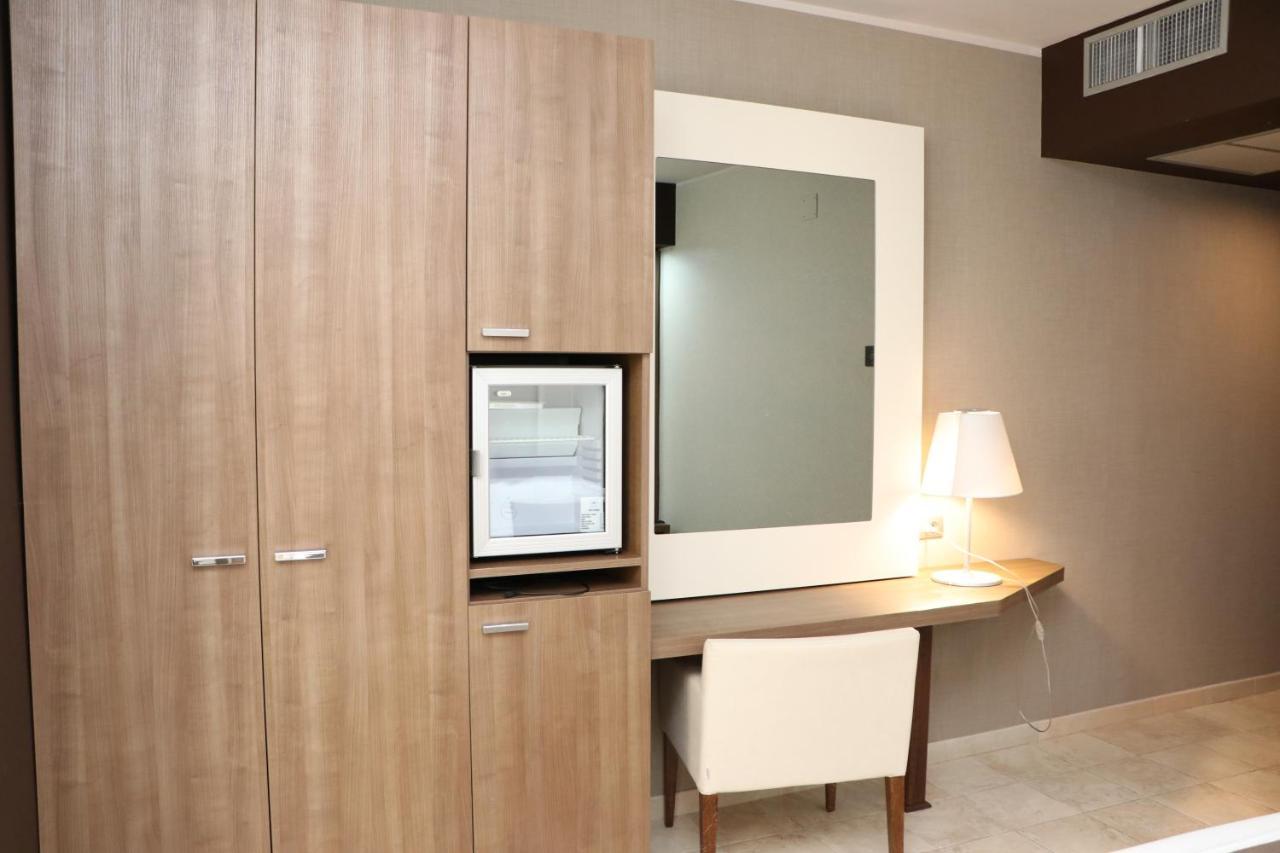 Hotel Lafayette Джовинаццо Экстерьер фото
