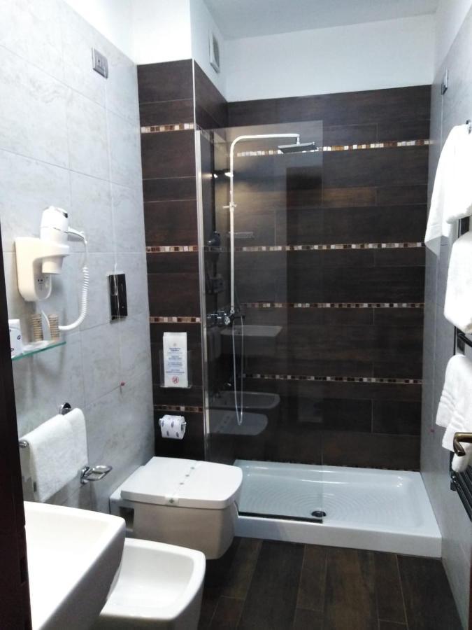 Hotel Lafayette Джовинаццо Экстерьер фото
