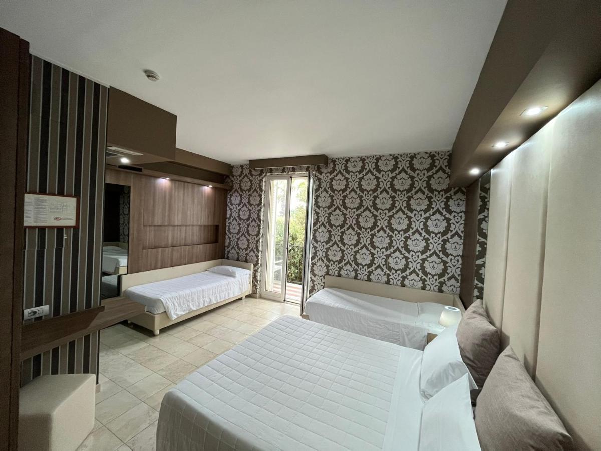 Hotel Lafayette Джовинаццо Экстерьер фото
