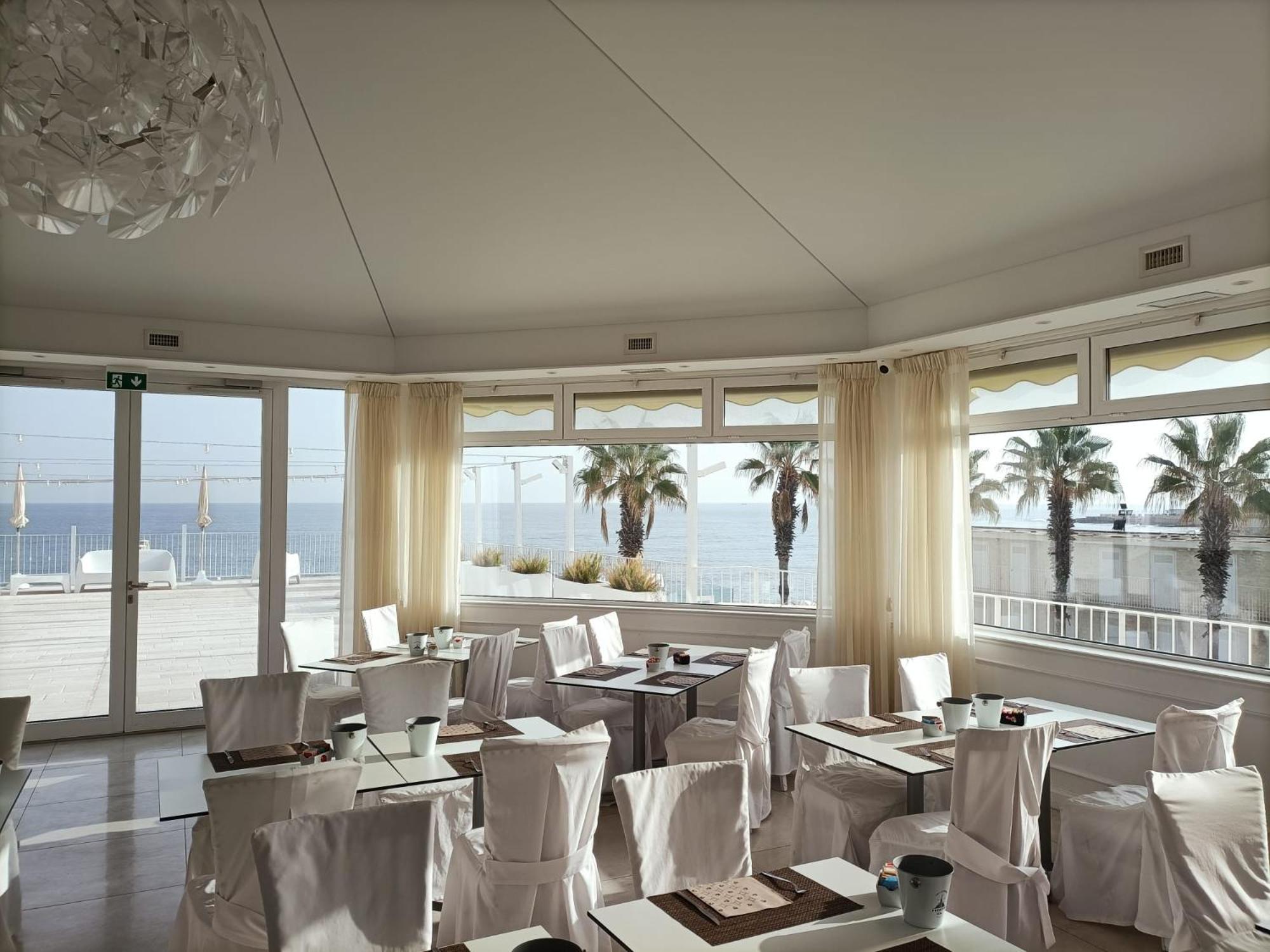 Hotel Lafayette Джовинаццо Экстерьер фото