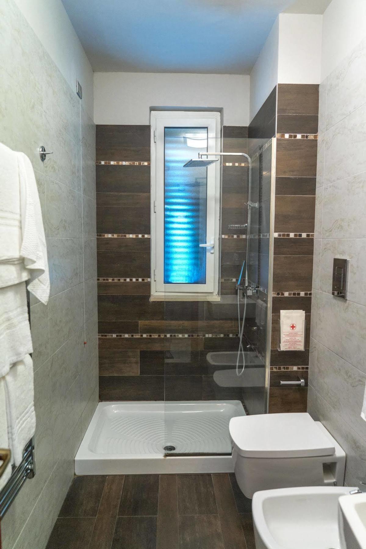 Hotel Lafayette Джовинаццо Экстерьер фото